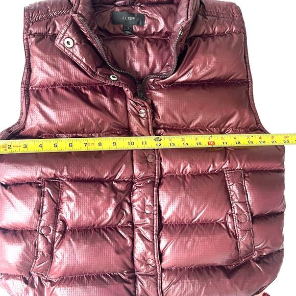 J.Crew Women’s XL Burgundy Down Puffer Vest 70/30 Fill -Quilted Nylon Liner - Picture 3 of 10